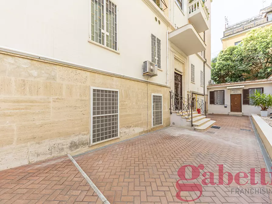 Immagine 5 di Appartamento in vendita  in Via Giacomo Barzellotti, 3 a Roma