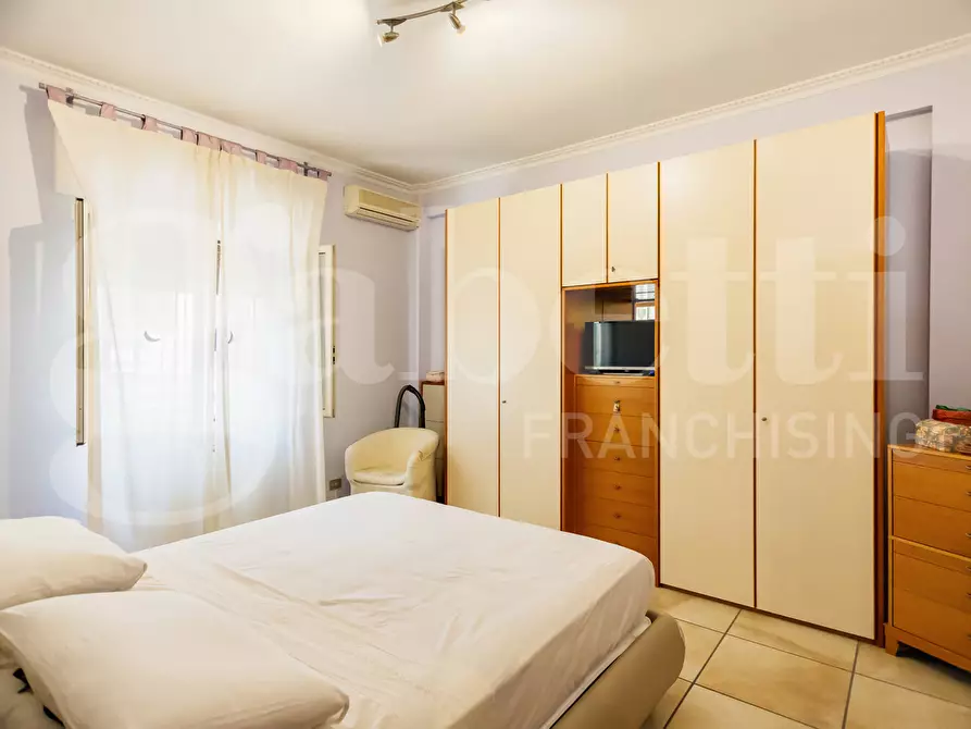 Immagine 12 di Appartamento in vendita  in Via Lucio II a Roma