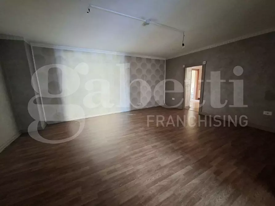 Immagine 10 di Negozio in affitto  in Via Croce Branca, snc a Sora