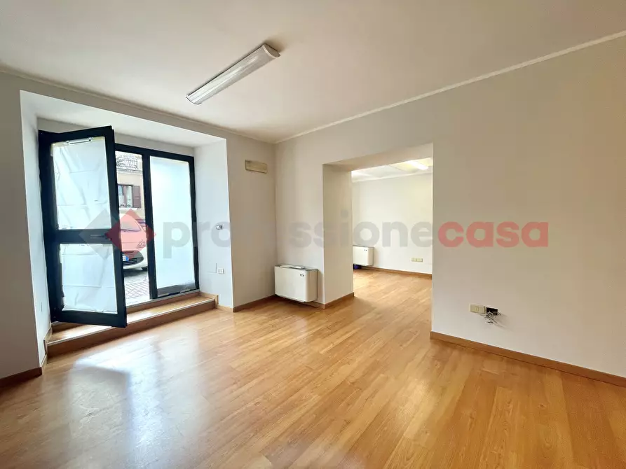 Immagine 1 di Negozio in affitto  in Piazza Filippo Turati a Perugia
