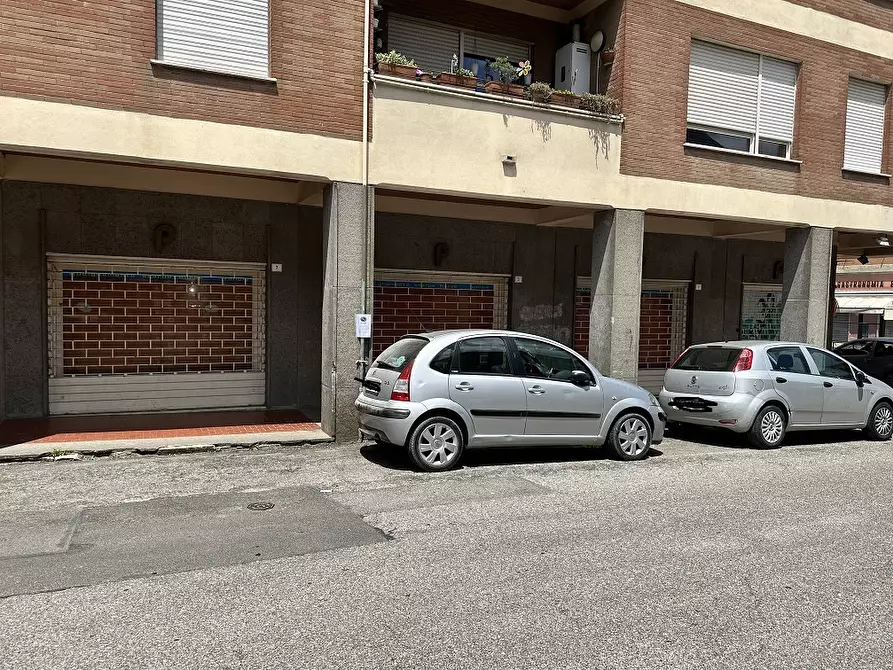 Immagine 4 di Attività commerciale in vendita  in Corso Vittorio Emanuele, 00 a Manziana