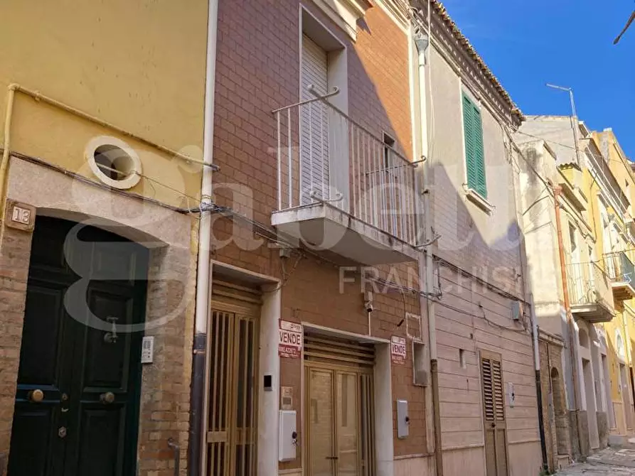 Immagine 2 di Casa indipendente in vendita  in Via cairoli a Torremaggiore