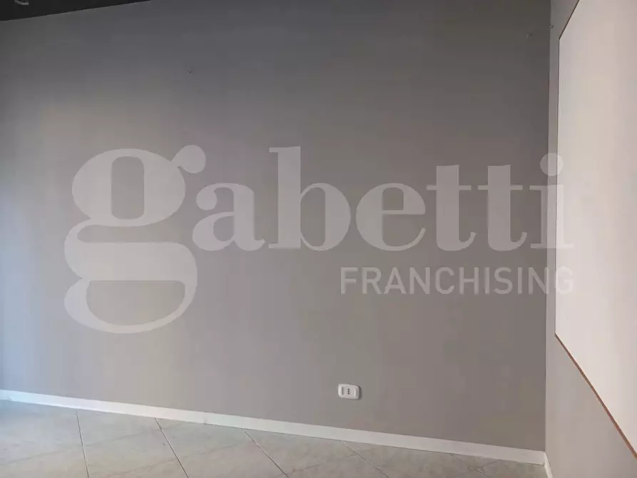 Immagine 4 di Negozio in affitto  in Via cittadella, 3 a Sora