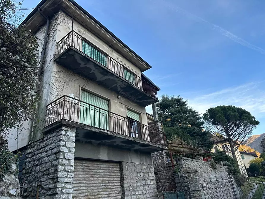 Immagine 1 di Appartamento in vendita  in Via per Bellagio, 7 a Asso