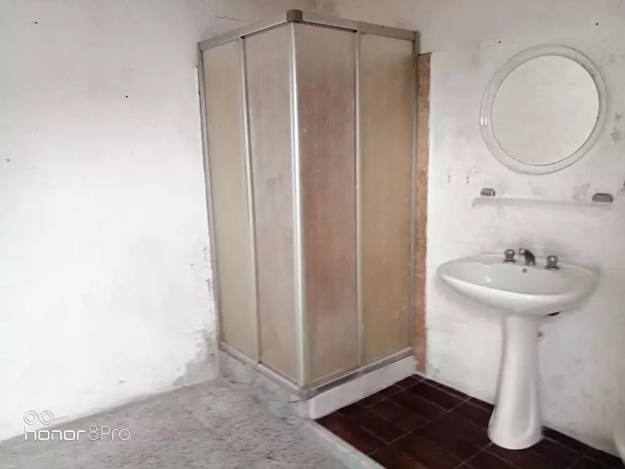 Immagine 6 di Appartamento in vendita  in Via Bassa Tambura a Massa