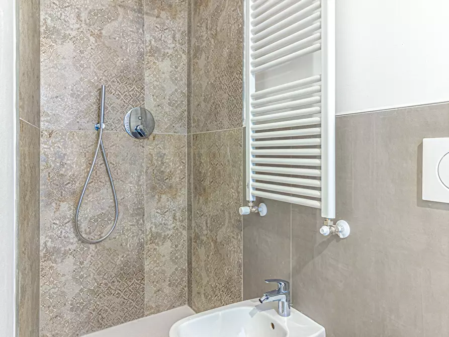 Immagine 28 di Appartamento in vendita  in Via dell'Uccellino, 2 a Bologna