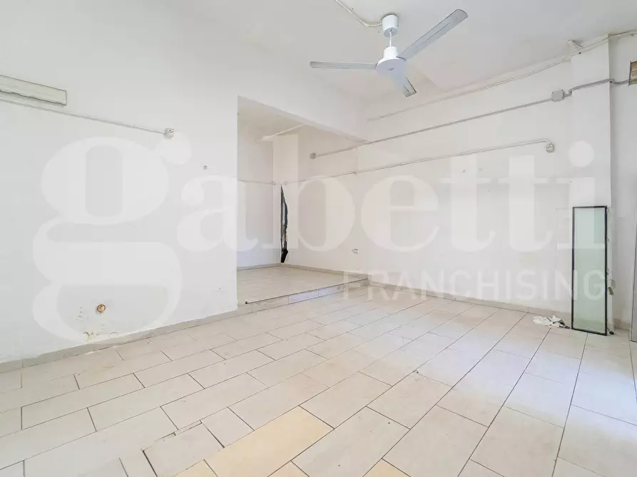 Immagine 14 di Laboratorio in vendita  in Via Busalla, 9 a Roma