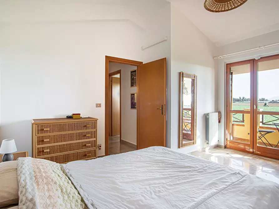 Immagine 17 di Casa trifamiliare in vendita  in Via della Bilancia, 47 a Sabaudia