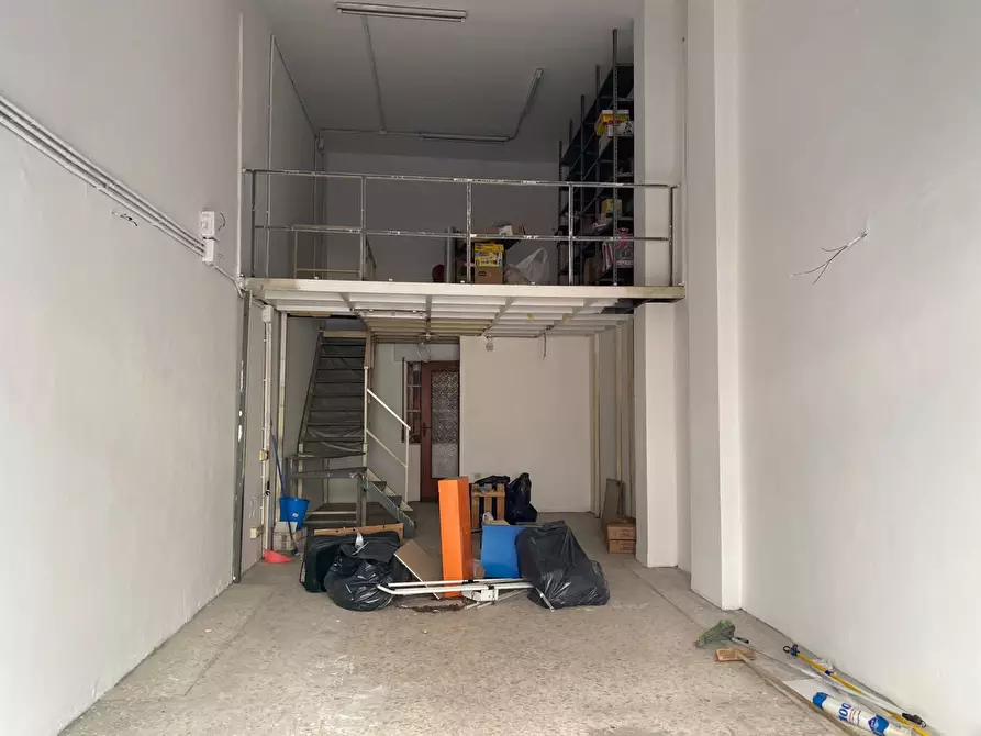 Immagine 9 di Negozio in affitto  in Corso Roma, 96 a San Giorgio A Cremano