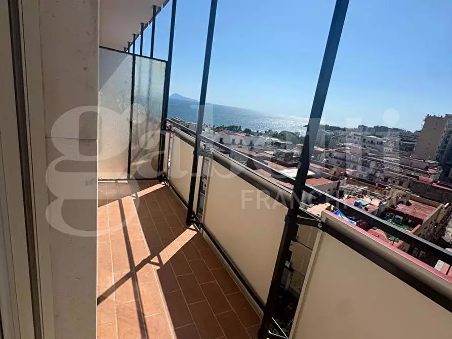 Immagine 13 di Appartamento in vendita  in Piazza Ernesto Cesaro, 55 a Torre Annunziata