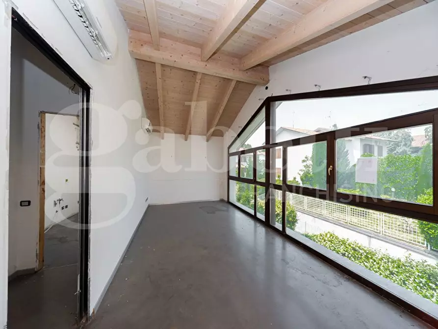 Immagine 11 di Ufficio in vendita  in Via Vezzani, 3 a Bernareggio