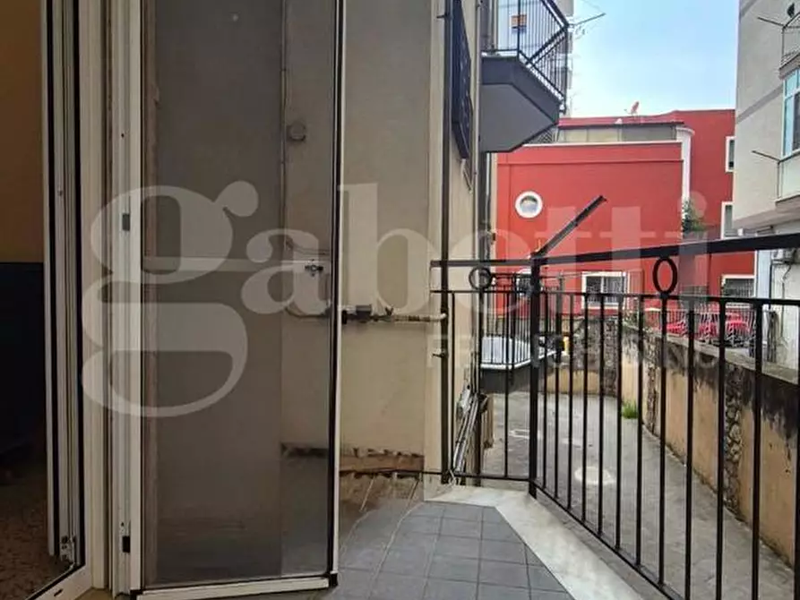 Immagine 15 di Appartamento in vendita  in Via DELLE IV GIORNATE, 37 a Torre Annunziata