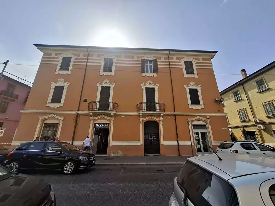 Immagine 1 di Negozio in affitto  in Corso Volsci, snc a Sora