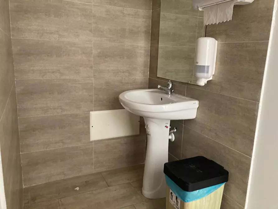 Immagine 35 di Bar / Ristorante in vendita  in Viale dellâerica a Cellole