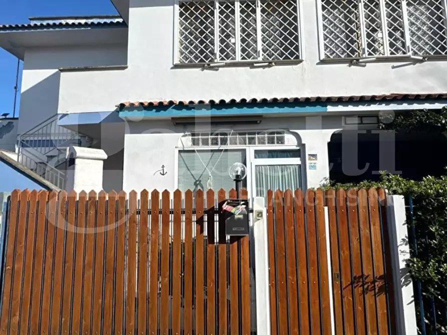 Immagine 2 di Appartamento in vendita  in Via dei canarini, 84 a Ardea