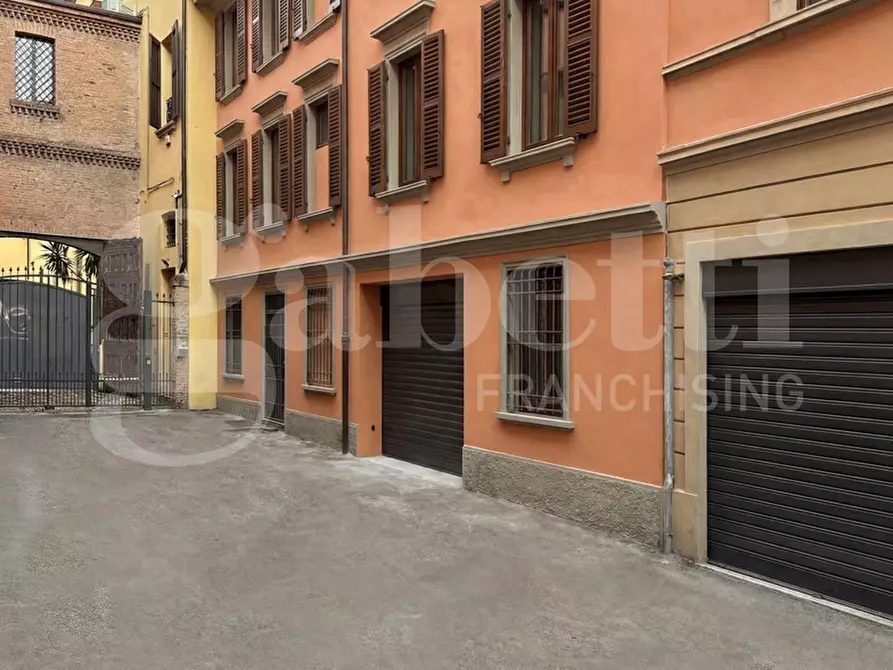 Immagine 7 di Appartamento in vendita  in Vicolo Carega, 3 a Bologna