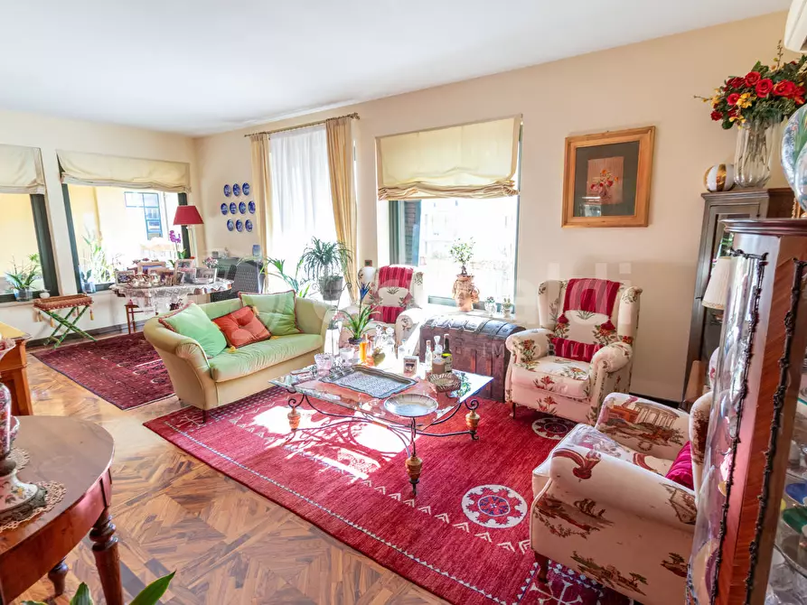 Immagine 9 di Attico in vendita  in Via AVOLA, 26 a Siracusa