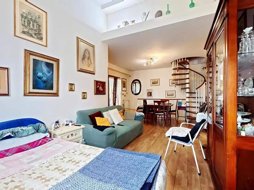 Immagine 3 di Casa quadrifamiliare in vendita  in Via brunello, 8 a Roma