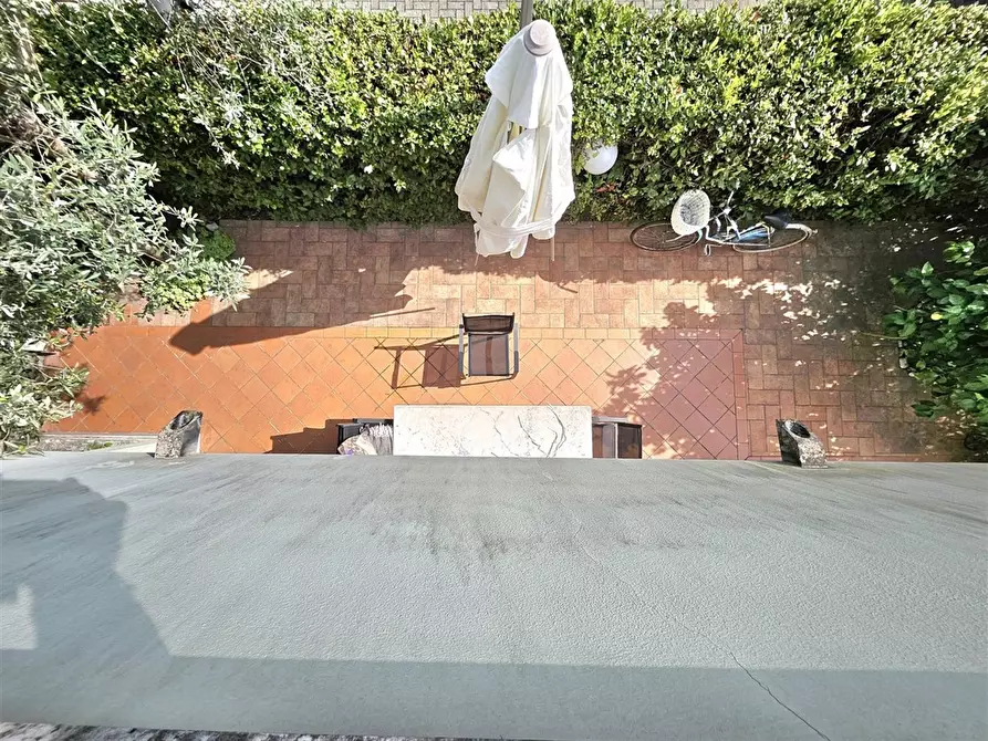 Immagine 19 di Villetta a schiera in vendita  in Via FIVIZZANO, 1 a Massa