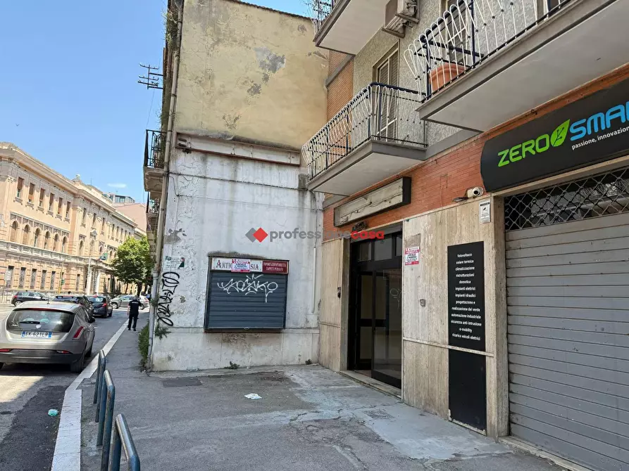 Immagine 1 di Negozio in vendita  in Via Vittime Civili, 9 a Foggia