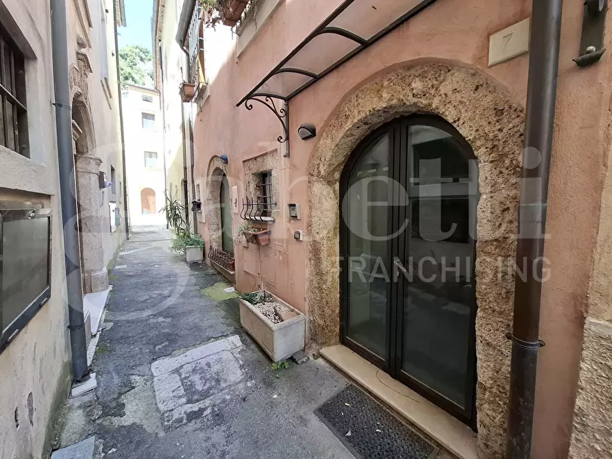 Immagine 2 di Appartamento in vendita  in Vicolo Alonzi, 9 a Sora