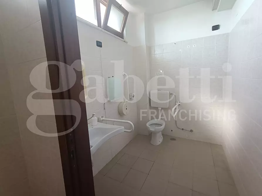 Immagine 13 di Ufficio in affitto  in Contrada BELLINO, SNC a Catanzaro