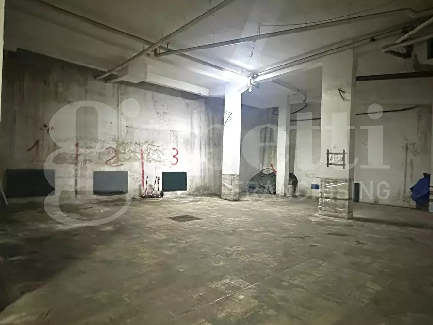 Immagine 7 di Box auto in vendita  in Viale Tartaglia a San Giorgio A Cremano