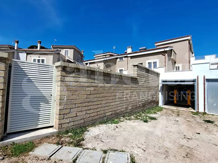 Immagine 2 di Villetta a schiera in vendita  in Via arno, snc a Ardea