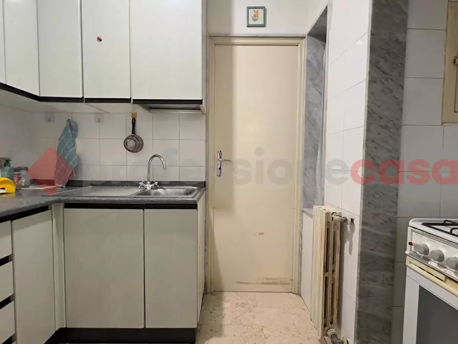 Immagine 6 di Appartamento in vendita  in Via BIXIO a Monopoli