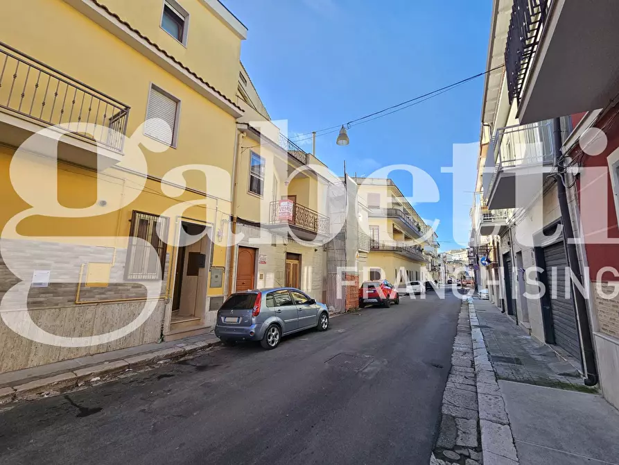 Immagine 1 di Casa indipendente in vendita  in Via Francesco De Ambrosio a San Severo