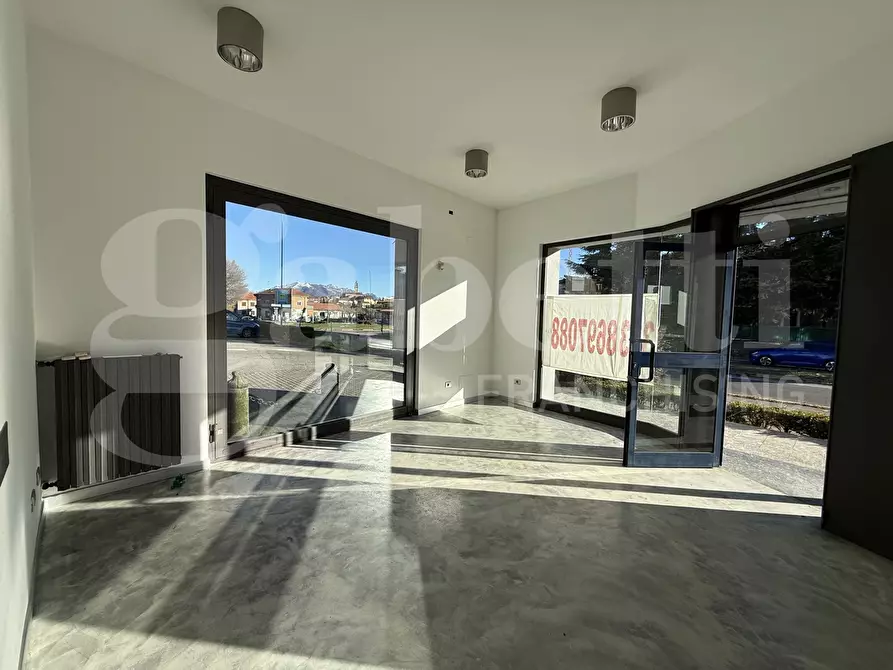 Immagine 7 di Negozio in affitto  in Via Roma, snc a Lurago D'erba