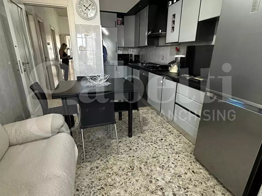 Immagine 10 di Appartamento in vendita  in Via Raffaele Braico a Ostuni
