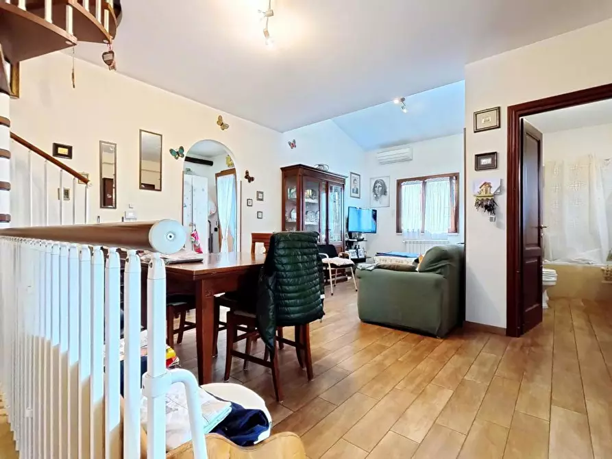 Immagine 5 di Casa quadrifamiliare in vendita  in Via brunello, 8 a Roma