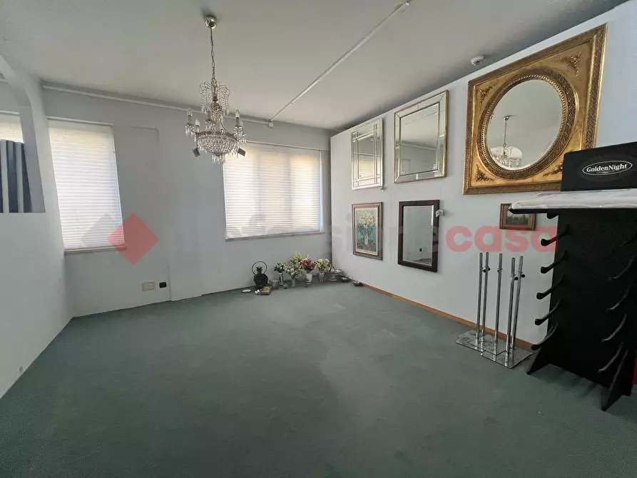 Immagine 13 di Capannone industriale in vendita  in Via SANDRO PERTINI, 10 a Tito