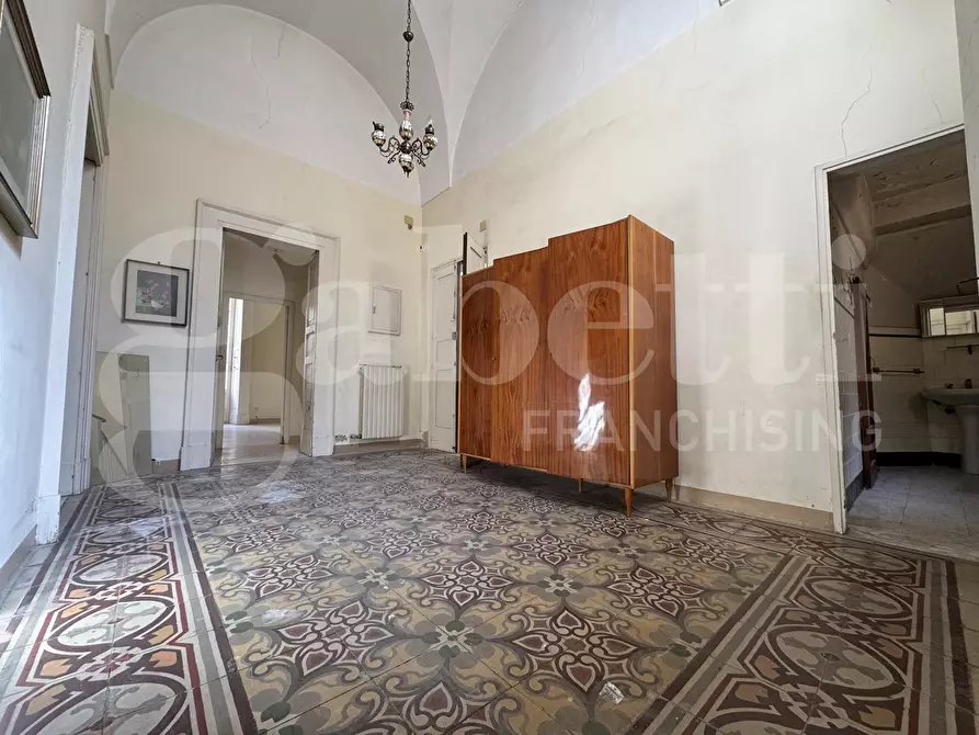 Immagine 4 di Appartamento in vendita  in Via Corte dei Guarini, 11 a Lecce