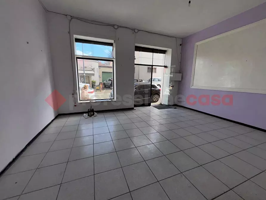 Immagine 8 di Negozio in affitto  in Via Sorbero, 7 a Colleferro