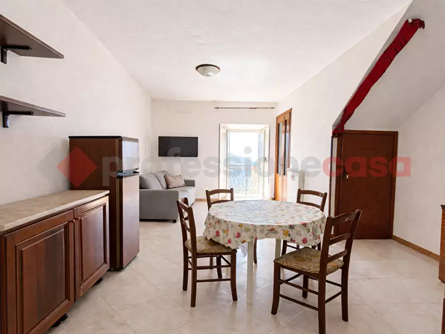 Immagine 3 di Casa indipendente in vendita  in Via Circonvallazione, 34 a Vico Nel Lazio