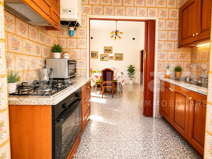 Immagine 6 di Appartamento in vendita  in Viale guglielmo marconi, 1b a Livorno