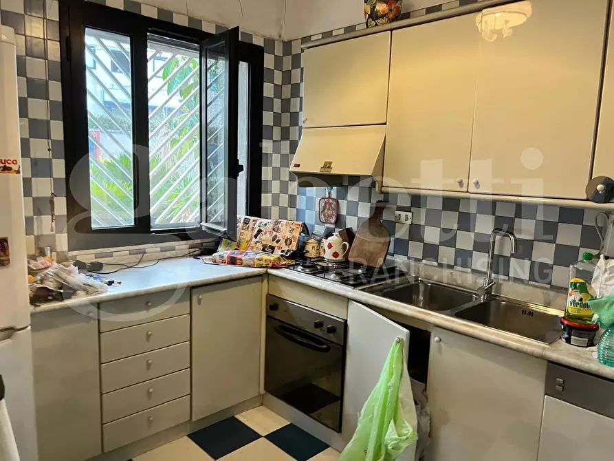 Immagine 10 di Villa in vendita  in Via SPEZIALE, 53 a Taranto