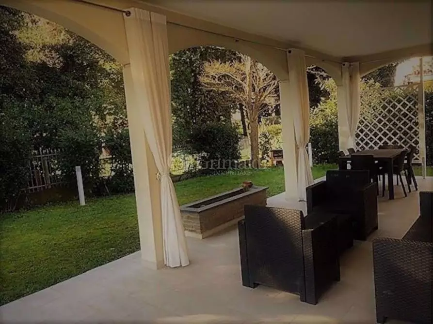 Immagine 21 di Villa in vendita  in Via Magliano, 20 a Massa