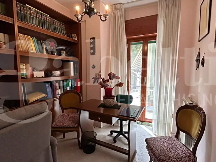 Immagine 11 di Appartamento in vendita  in Via Michele Guadagno a Napoli