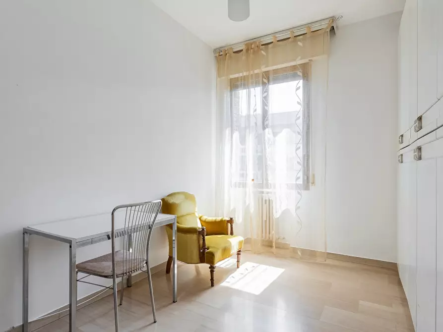 Immagine 12 di Appartamento in vendita  in Viale Roma, 13 a Bologna