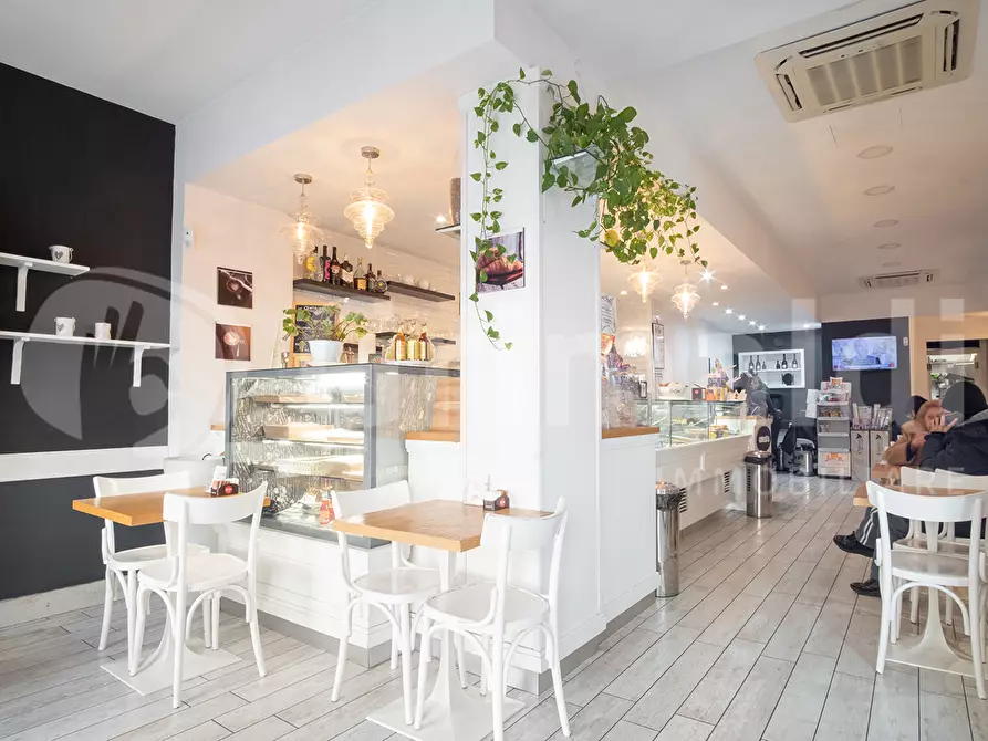 Immagine 2 di Bar / Ristorante in vendita  in Via Aurelia, 411/413 a Roma