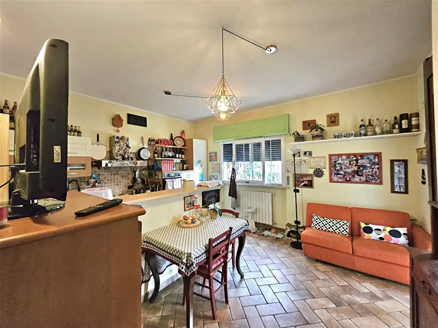 Immagine 12 di Villa in vendita  in Via SFORZA, 1 a Montignoso