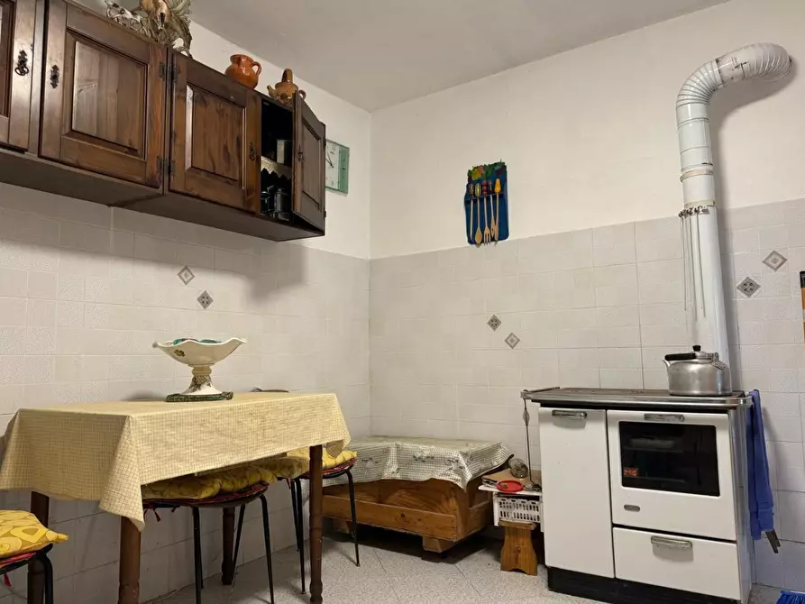 Immagine 5 di Appartamento in vendita  in Via Oberdan, 2 a Sorano