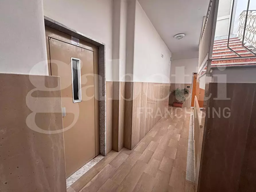 Immagine 26 di Appartamento in vendita  in Via Parmenide a Napoli