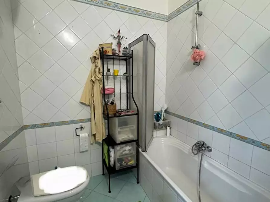 Immagine 36 di Appartamento in vendita  in Via Cupa San Pietro, 11 a Torre Del Greco