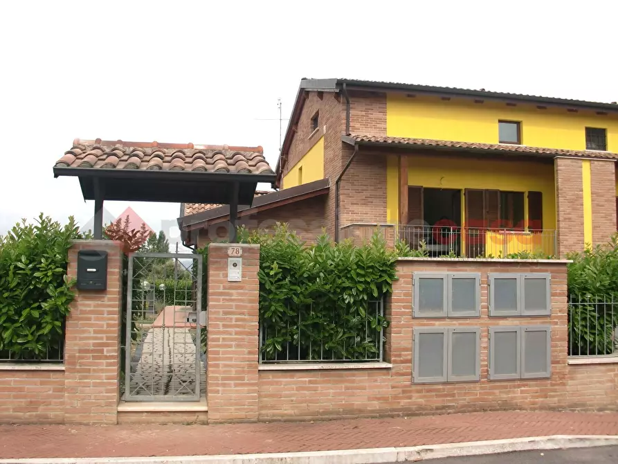 Immagine 2 di Casa bifamiliare in vendita  in Via Parco dei Pini a Marsciano
