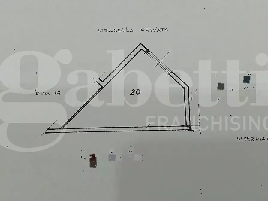 Immagine 3 di Box auto in vendita  in Via Camillo Camilliani a Palermo