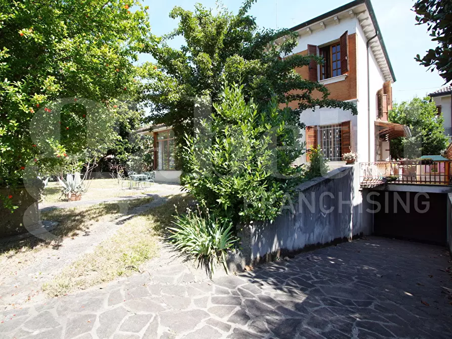 Immagine 6 di Villa in vendita  in Via Ca' Rossa, . a Venezia